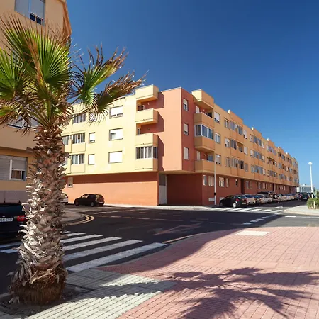 Modern Spacious 3 Bedroom Near The El Médano