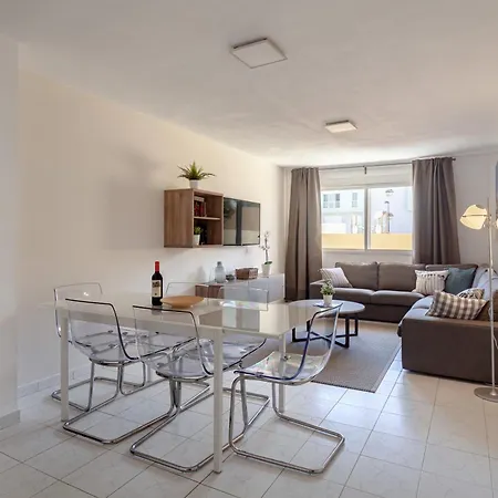 Modern Spacious 3 Bedroom Near The Apartment *
