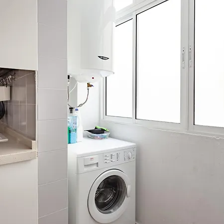 Modern Spacious 3 Bedroom Near The Apartment *