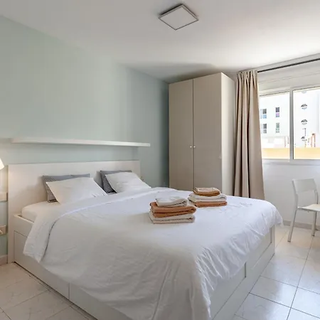Modern Spacious 3 Bedroom Near The Apartment El Médano