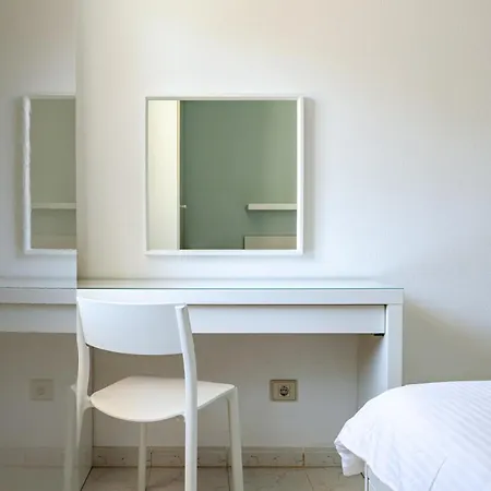 Apartment Modern Spacious 3 Bedroom Near The