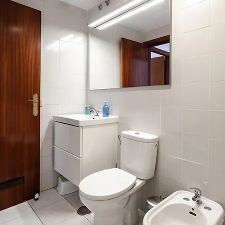 Modern Spacious 3 Bedroom Near The