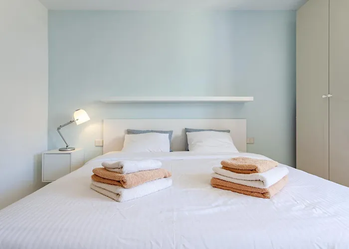 Modern Spacious 3 Bedroom Near The Apartmán *