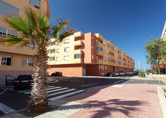 Modern Spacious 3 Bedroom Near The אל מדאנו