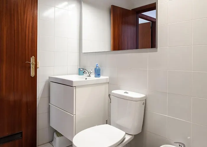 Modern Spacious 3 Bedroom Near The