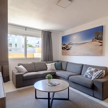 Modern Spacious 3 Bedroom Near The El Médano